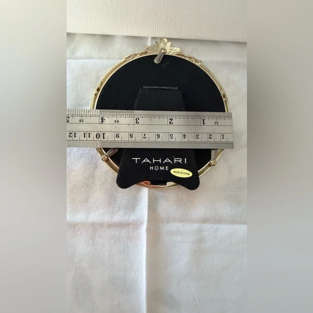 Tahari Home Gold Circular Frame for 4”x4” photo